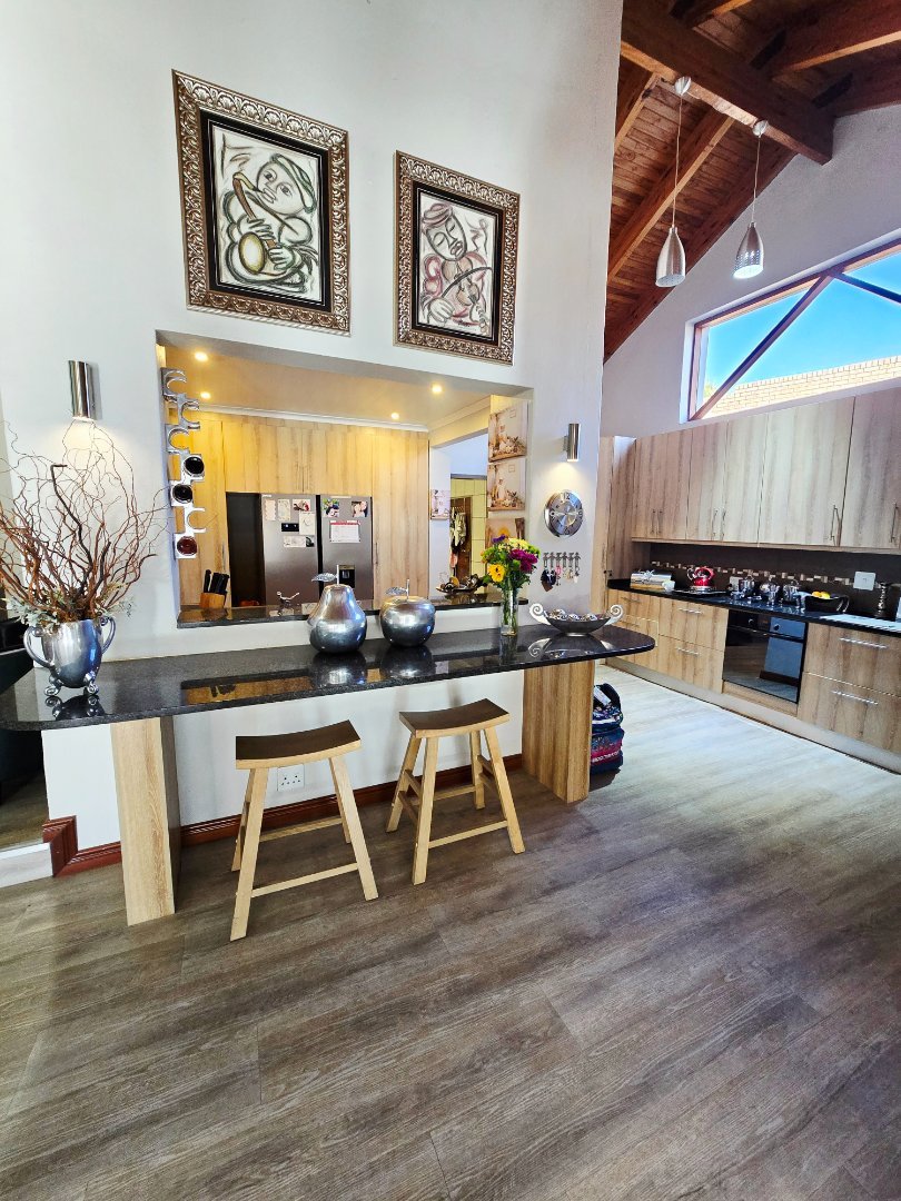 4 Bedroom Property for Sale in Flamwood North West